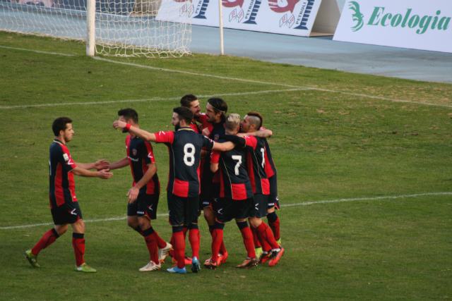 (VIDEO) Che brutto Cosenza. I rossoblu, come a Foggia, giocano solo un tempo e con il Barletta finisce 1 a 1 83 CS BA 11