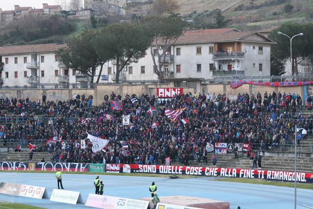 (GUARDA IL VIDEO) Un battagliero Cosenza lotta e blocca sul pareggio la Salernitana. Al San Vito finisce 0 a 0 63 CS Sa 01