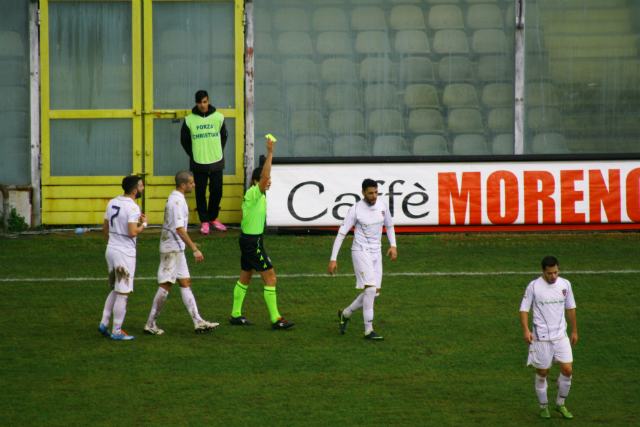 Cosenza che scoppola! I rossoblu giocano solo un tempo e il Foggia cala il poker. Allo Zaccheria finisce 4 a 1 72 Fo CS 08