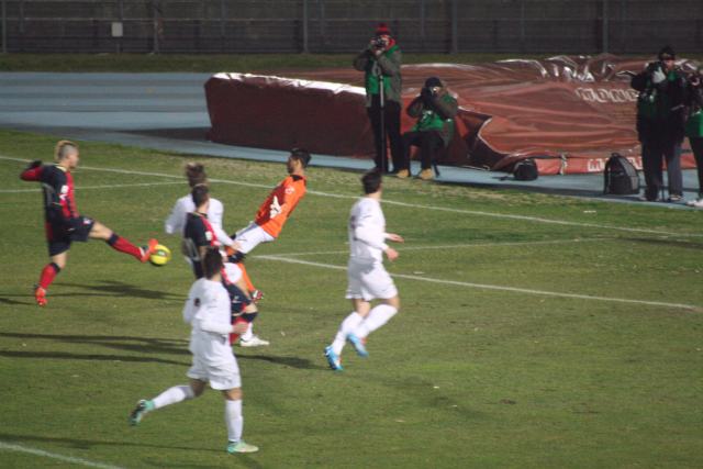 Coppa Italia, semifinale di andata: una prodezza di Criaco fa felice il Cosenza. Battuto il Pontedera 1 - 0 67 Cos pont 03