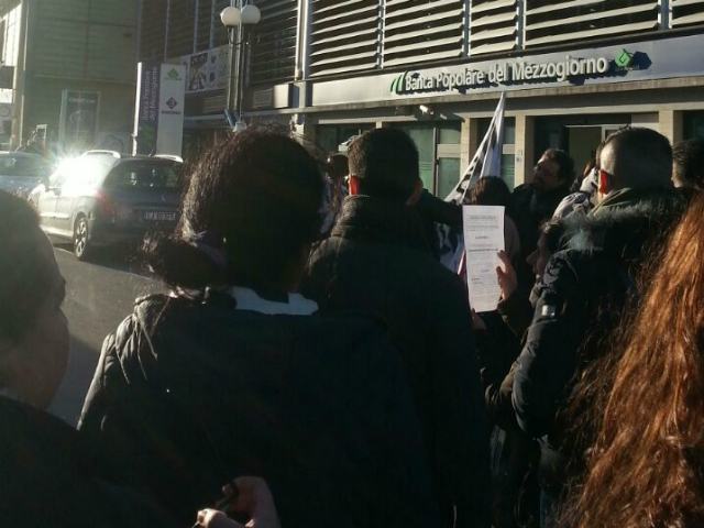 Infocontact, la protesta nella sede di Rende. Lavoratori in stato d'agitazione (FOTO) 60 Infoc02