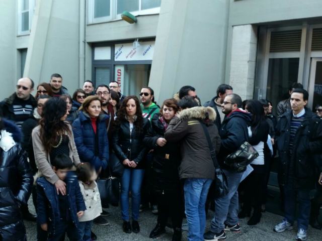 Infocontact, la protesta nella sede di Rende. Lavoratori in stato d'agitazione (FOTO) 61 Infoc05