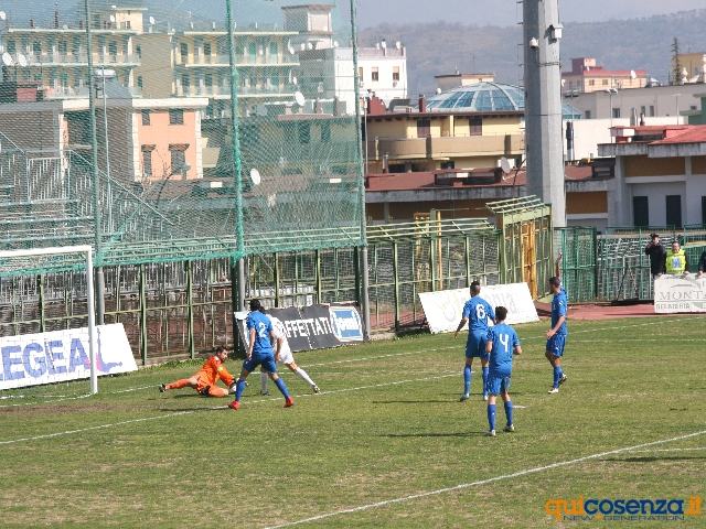 (VIDEO) Tra Paganese e Cosenza vince la noia e la paura di perdere. Finisce senza reti 93 Pag Cos12