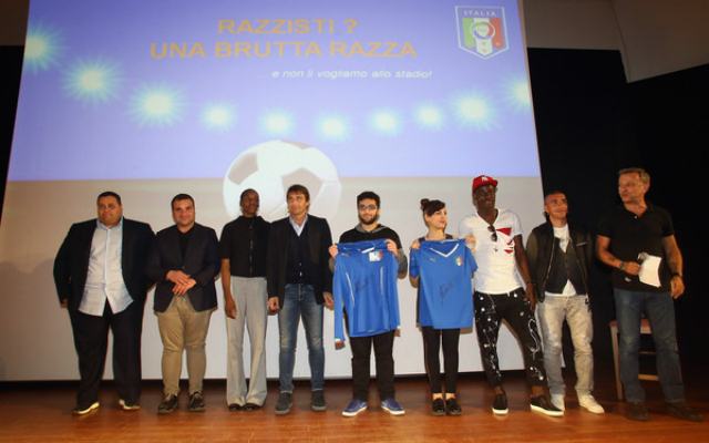 Razzisti una brutta razzajpg