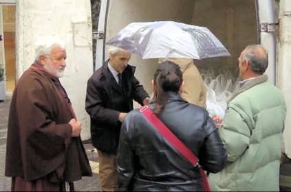 Cosenza esulta per la vittoria di Padre Fedele: si chiede che torni a celebrare la messa 54 Padre Fede e Corbelli