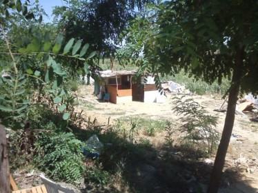 Distrutte le baracche disabitate, tendopoli inospitale. I residenti: 'Non siamo animali' (FOTO) 125 campo-rom-cosenza-sgombero (4)