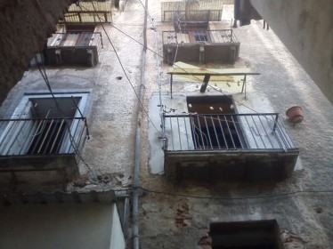 Un altro crollo a Cosenza Vecchia, evacuata una famiglia (FOTO) 113 crollo-cosenza-vecchia (13)