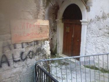 Un altro crollo a Cosenza Vecchia, evacuata una famiglia (FOTO) 122 crollo-cosenza-vecchia (24)