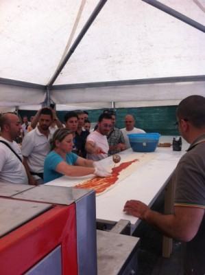 Tutto pronto a Rende per la pizza più lunga del mondo (Video delle prove) 57 pizza 2