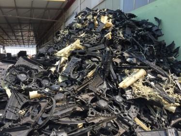 Quando la differenziata diventa business, a Corigliano la plastica si ricicla creando lavoro (FOTO) 72 RIGENERA-230715 (2)
