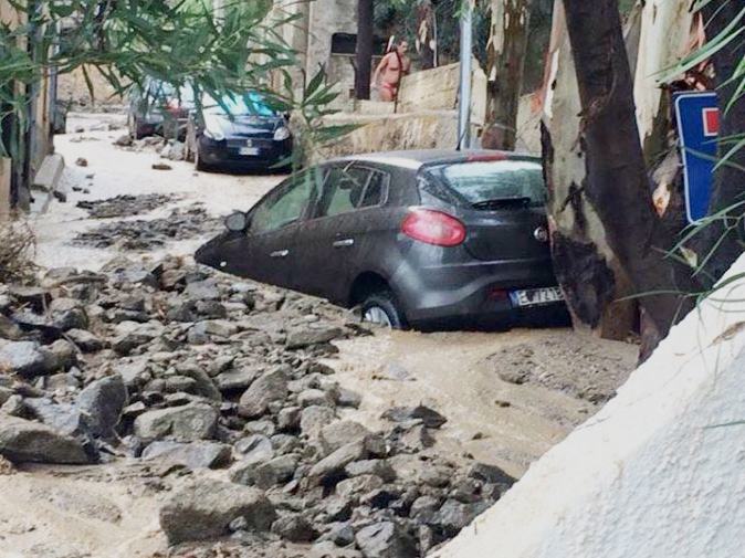 Fango e allagamenti. Si contano i danni nel catanzarese dopo la bomba d'acqua di ieri 58 Allagamento Jonio3