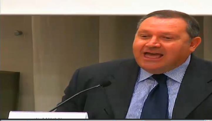 Il commissario straordinario della Lega Pro Tommso Miele durante la presentazione dei calendari