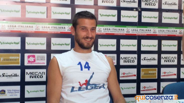 Il difensore Rossoblu in sala stampa al termine degli allenamenti