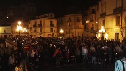 celico-fiaccolata-discarica