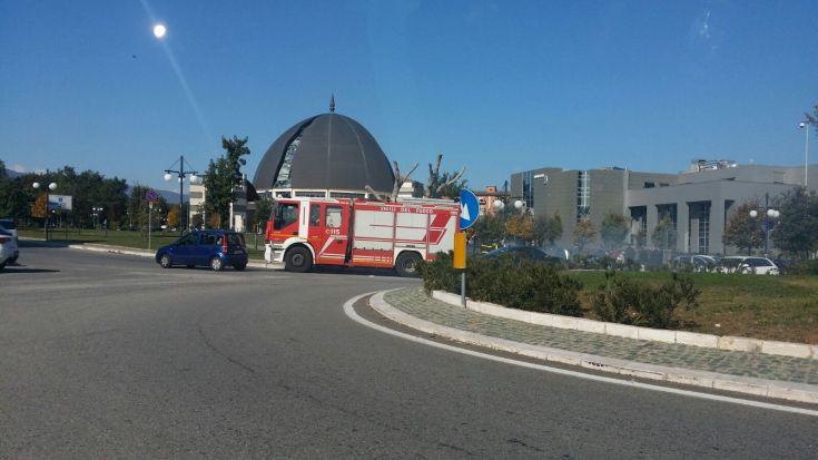 FOTONOTIZIA - Auto prende fuoco davanti al Municipio di Rende 56 IMG-20151105-WA0003