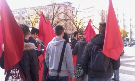 Cosenza diffida Renzi, studenti e docenti in protesta: 'Non sfruttati per l'Enel, ma per il centro storico' (FOTO) 81 IMG_20151113_093345