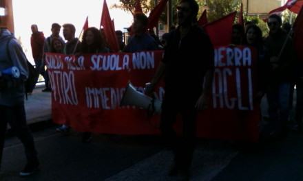 Cosenza diffida Renzi, studenti e docenti in protesta: 'Non sfruttati per l'Enel, ma per il centro storico' (FOTO) 87 IMG_20151113_094610