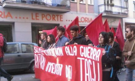Cosenza diffida Renzi, studenti e docenti in protesta: 'Non sfruttati per l'Enel, ma per il centro storico' (FOTO) 89 IMG_20151113_095038