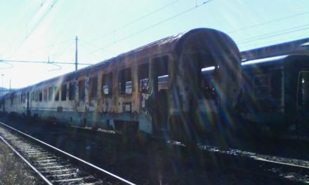 Incendio treno a via Popilia, verifiche tecniche confermano ipotesi dell'episodio doloso (FOTO) 89 vaglio-lise-incendio-trenop (11)