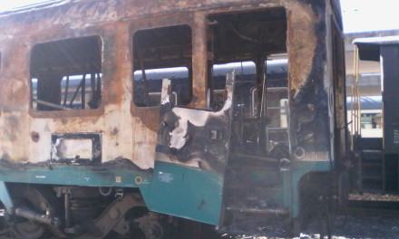 Incendio treno a via Popilia, verifiche tecniche confermano ipotesi dell'episodio doloso (FOTO) 90 vaglio-lise-incendio-trenop (12)