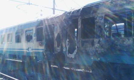Incendio treno a via Popilia, verifiche tecniche confermano ipotesi dell'episodio doloso (FOTO) 81 vaglio-lise-incendio-trenop (2)