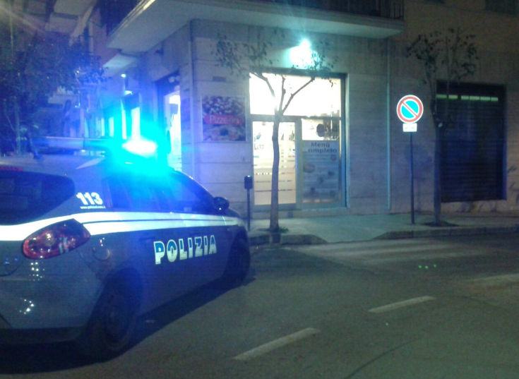 Cosenza: colpi di pistola ieri sera contro una pizzeria a Piazza Loreto, in corso le indagini (FOTO) 59 pizzeria intimid 03