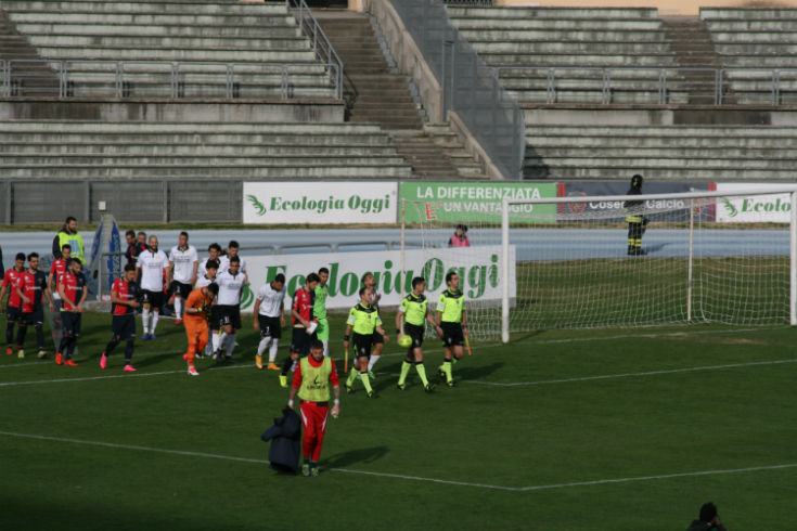 Il Cosenza torna a dettare legge al Marulla. Tre sberle al Messina e ottavo successo casalingo. Finisce 3 a 1 125 IMG_9344