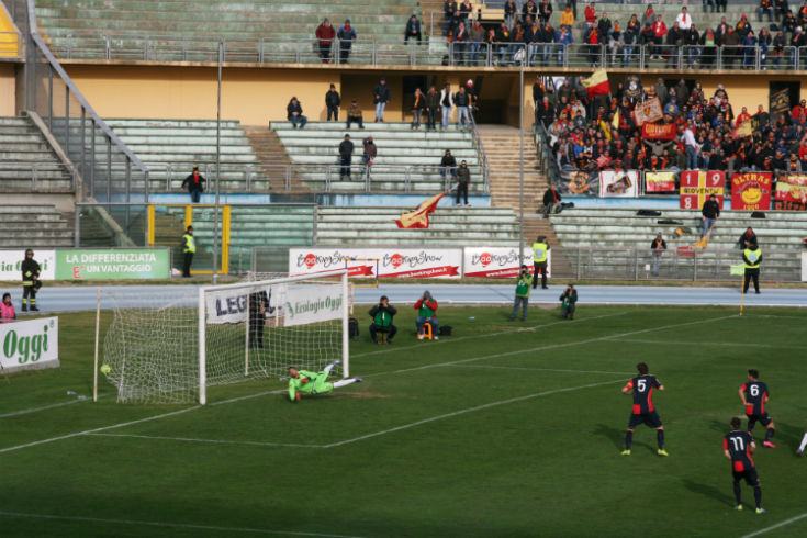 Il Cosenza torna a dettare legge al Marulla. Tre sberle al Messina e ottavo successo casalingo. Finisce 3 a 1 134 IMG_9409