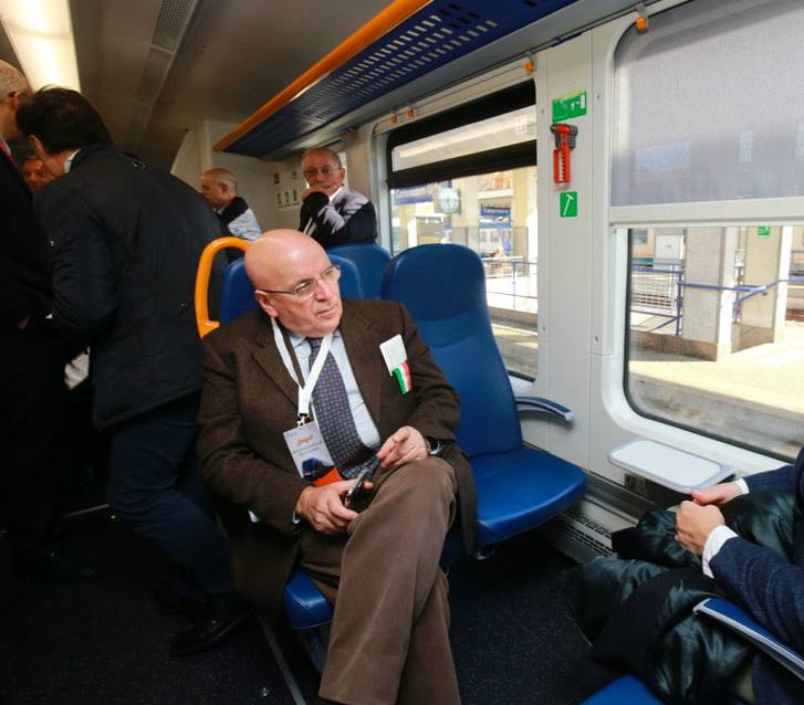 oliverio sul treno swing