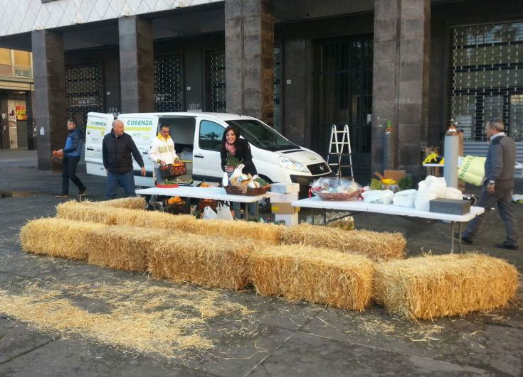 COLDIRETTI PIAZZA BRUZI 01