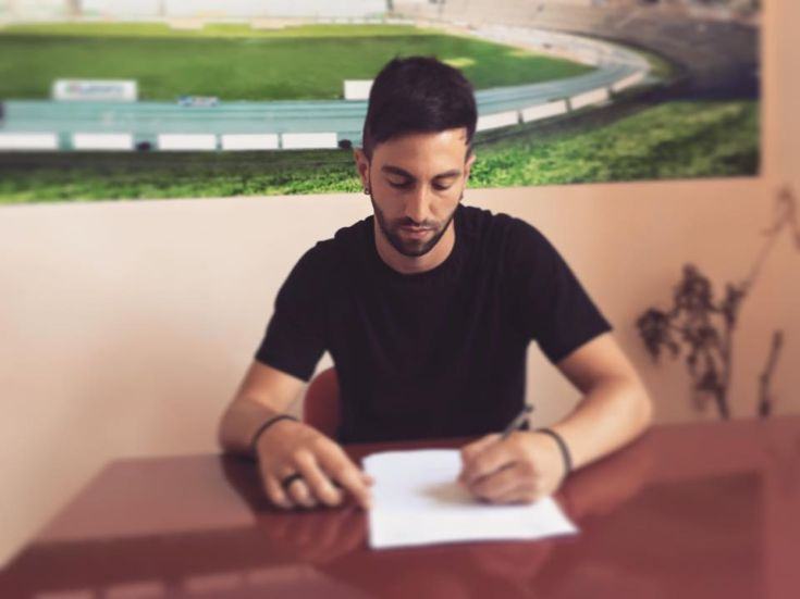 Il Cosenza rinnova il contratto ad Angelo Corsi ma perde Arrighini. E Fiordilino va a Lecce 53 Angelo Corsi firma contratto