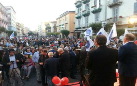 I 5 candidati sindaco di Cosenza chiudono la campagna elettorale (Ecco le foto) 73 folla zanetti