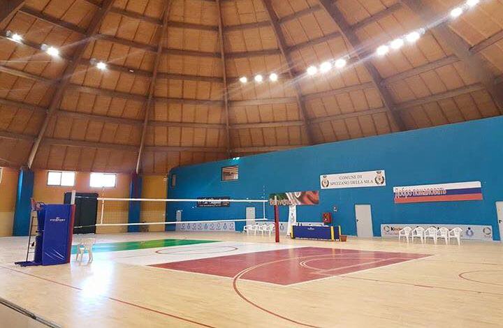 Prejuniores volley femminile: Camigliatello pronto ad accogliere Italia e Russia 54 il Palazzetto dello Sport di C.da Giordanello a Camigliatello vestito a festa