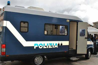 camper polizia stato