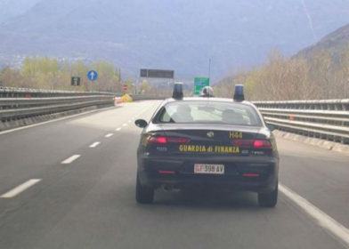 guardia_di_finanza_autostrada-630x300