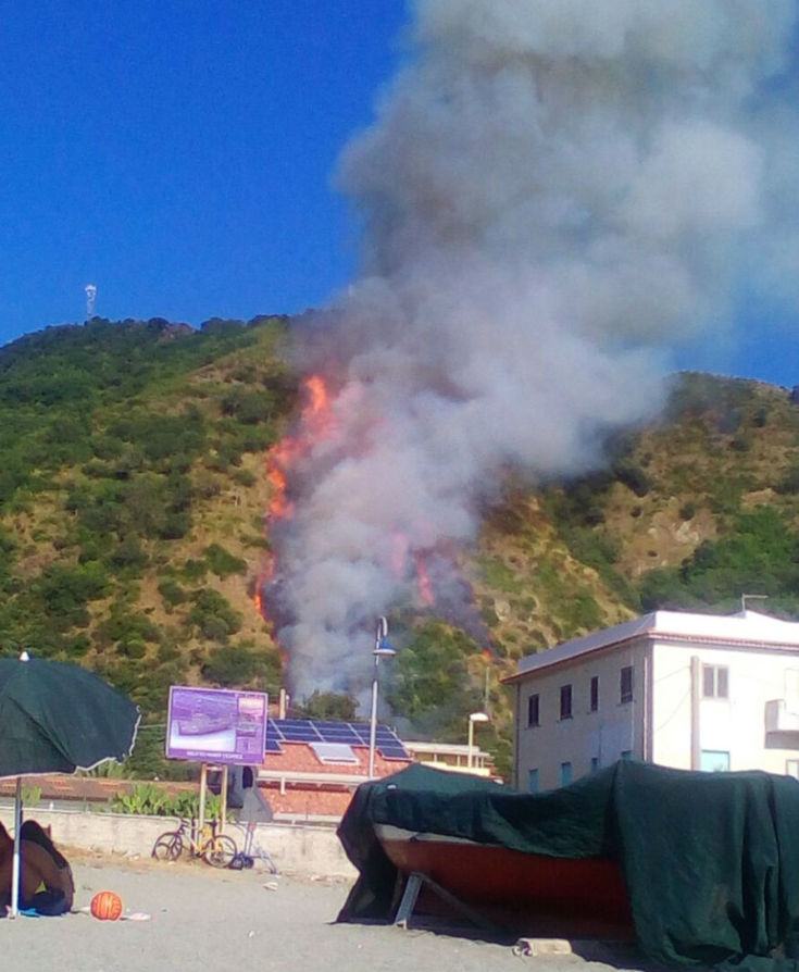 incendio fiumefreddo 03