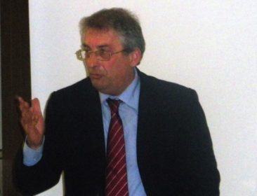 Poltrone a rischio, in Calabria si prepara l’autunno caldo 54 Ernesto Magorno