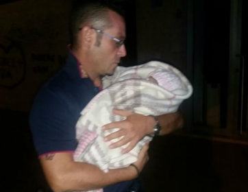 poliziotto-bimbo-romeno