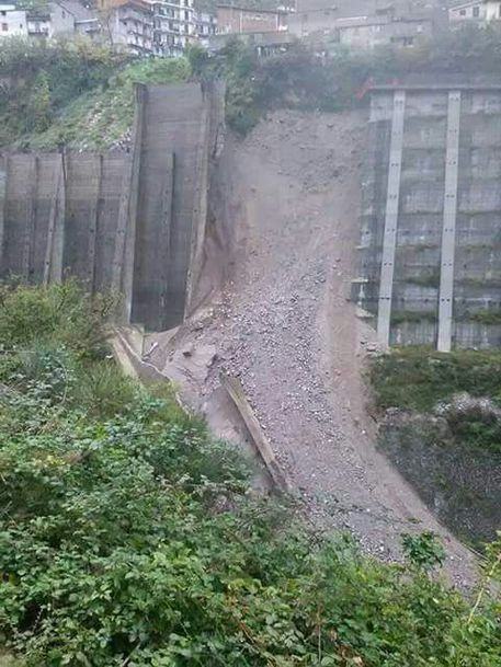 Crolla muro di mantenimento torrente a Lungobucco