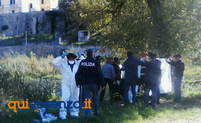 polizia-fiume-crati-cadavere-02