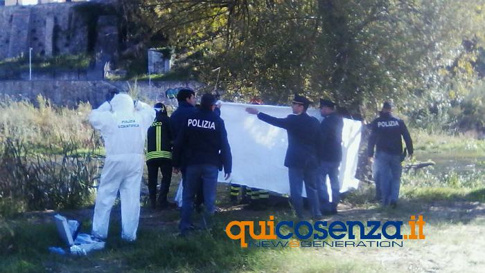polizia-fiume-crati-cadavere-03