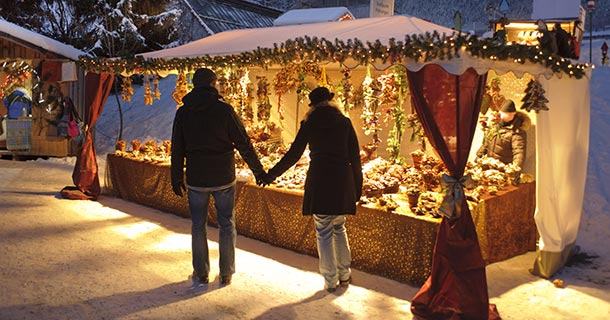 A Cotronei tantissime iniziative natalizie, pubblicato il calendario 54 mercatini-di-natale