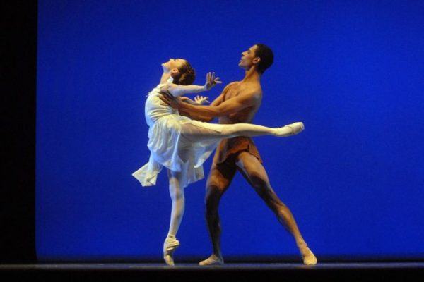 Stasera, al teatro A.Tieri, la Dance studio e i talenti della Scuola D’arte di Mirella Castriota 58 MILANO - SERATA INTERNAZIONALE DI DANZA PER EMERGENCY AL TEATRO DEGLI ARCIMBOLDI