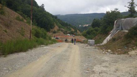 tratto-della-strada-che-non-ce