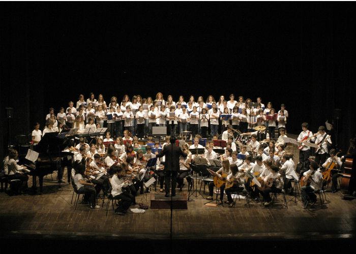 'Piccola Orchestra Scolastica' di Cosenza in concerto per 'Il Maggio dei Libri' QuiCosenza.it 'Piccola Orchestra Scolastica' di Cosenza in concerto per 'Il Maggio dei Libri' QuiCosenza.it