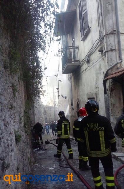 incendio centro storico santa lucia (1)