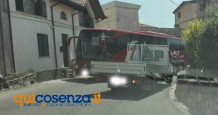 Celico chiusura ponte caos bus