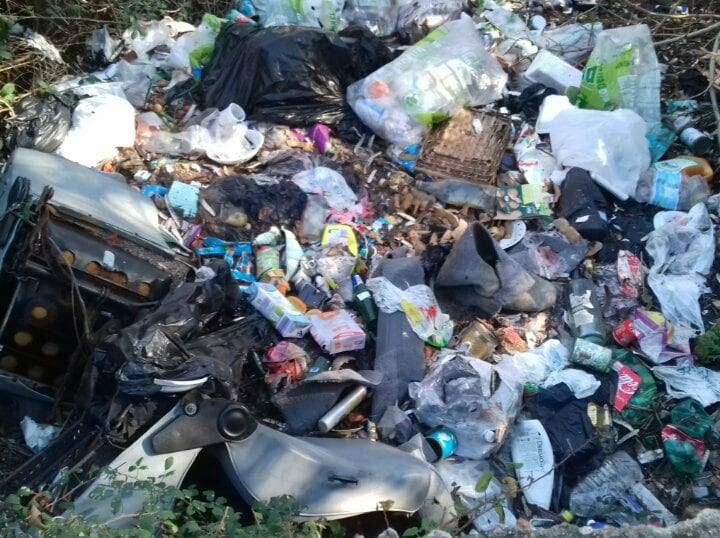 Discarica SP 45 Cerisano Fiumefreddo 02