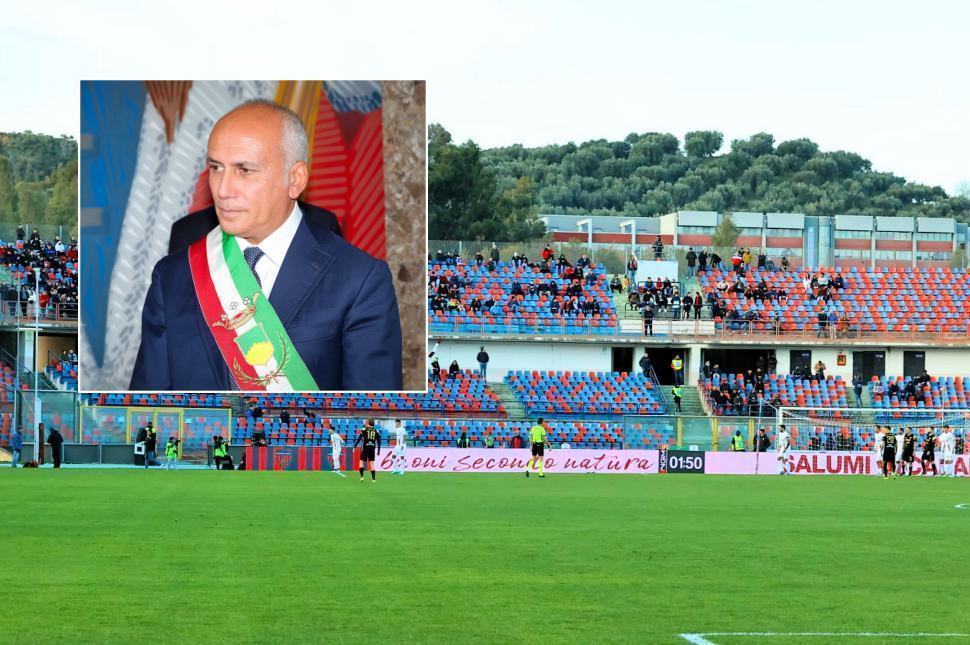 Sindaco Cosenza Franz Caruso