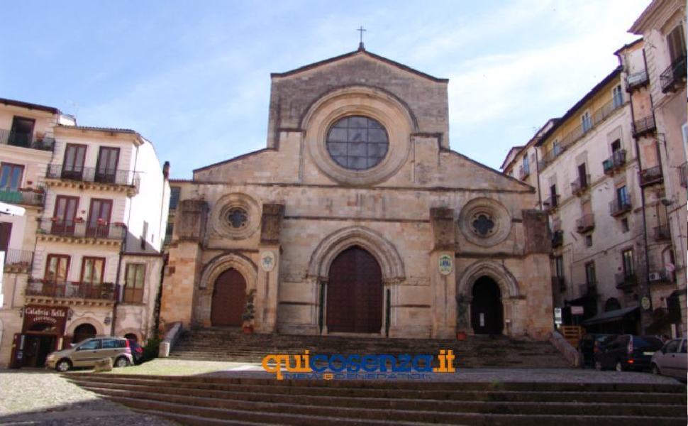 Duomo-Cattedrale-Cosenza-corso-telesio